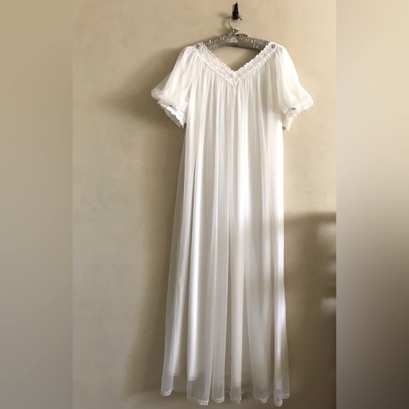 Vintage 1950s White Peignoir Set - Picture 9 of 14